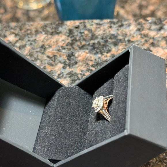 Disney Belle Engagement Rign - Picture 5 of 6